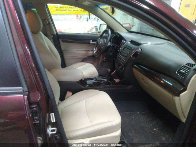 Photo 4 VIN: 5XYKTCA68FG640920 - KIA SORENTO 