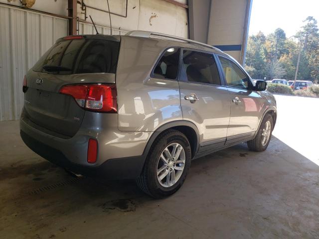 Photo 2 VIN: 5XYKTCA68FG645776 - KIA SORENTO LX 