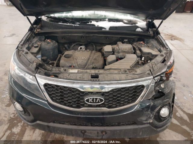 Photo 9 VIN: 5XYKTCA69CG290113 - KIA SORENTO 