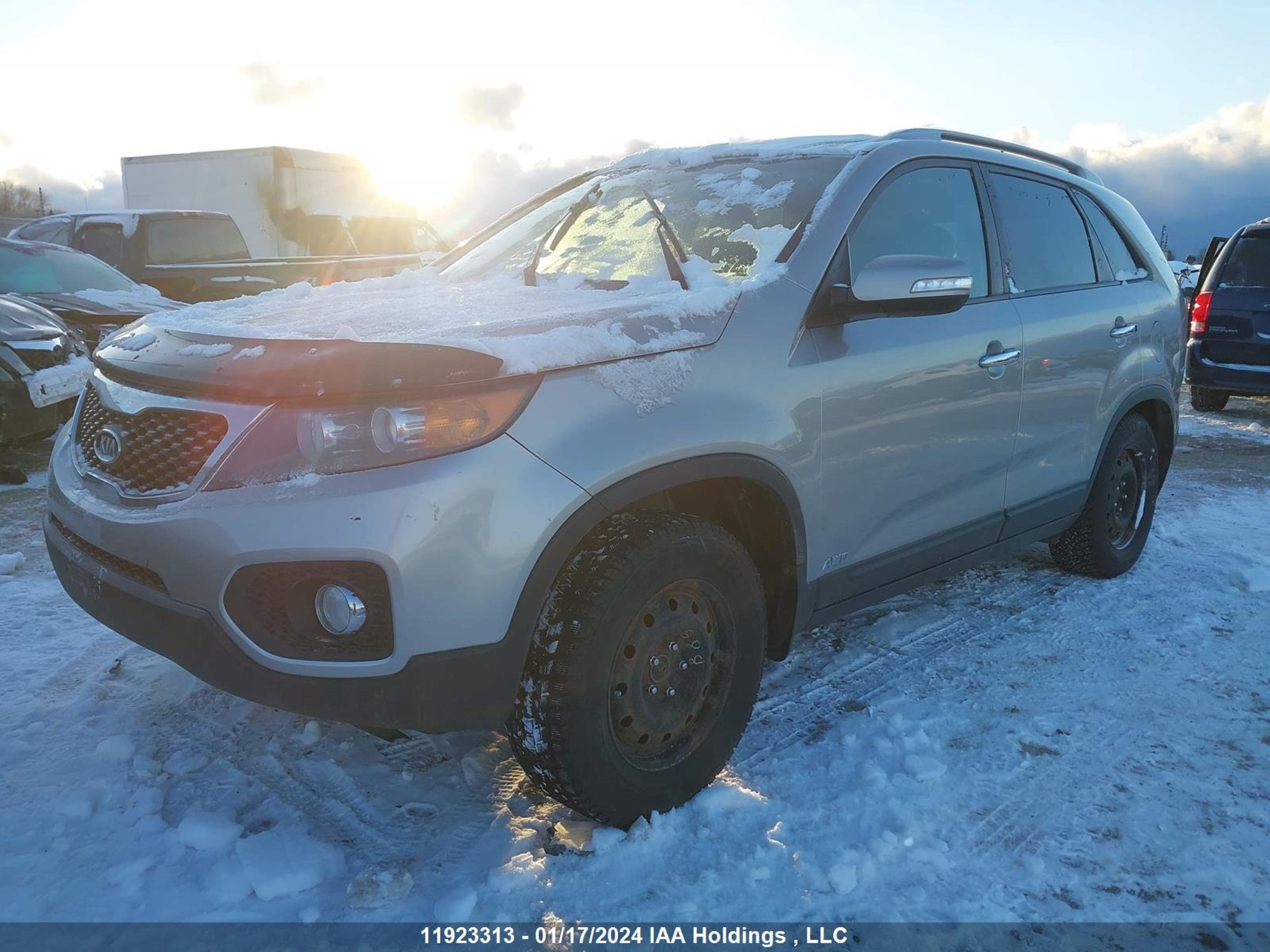 Photo 1 VIN: 5XYKTCA69DG402751 - KIA SORENTO 