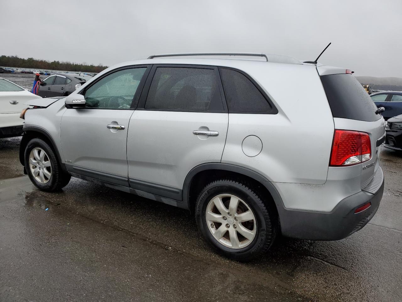 Photo 1 VIN: 5XYKTCA69DG417556 - KIA SORENTO 