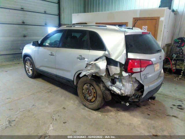 Photo 2 VIN: 5XYKTCA69EG476432 - KIA SORENTO 