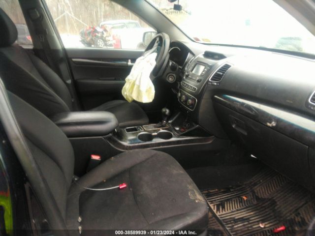 Photo 4 VIN: 5XYKTCA69EG521207 - KIA SORENTO 