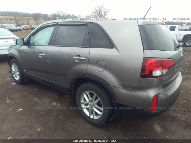 Photo 2 VIN: 5XYKTCA69FG646564 - KIA SORENTO 