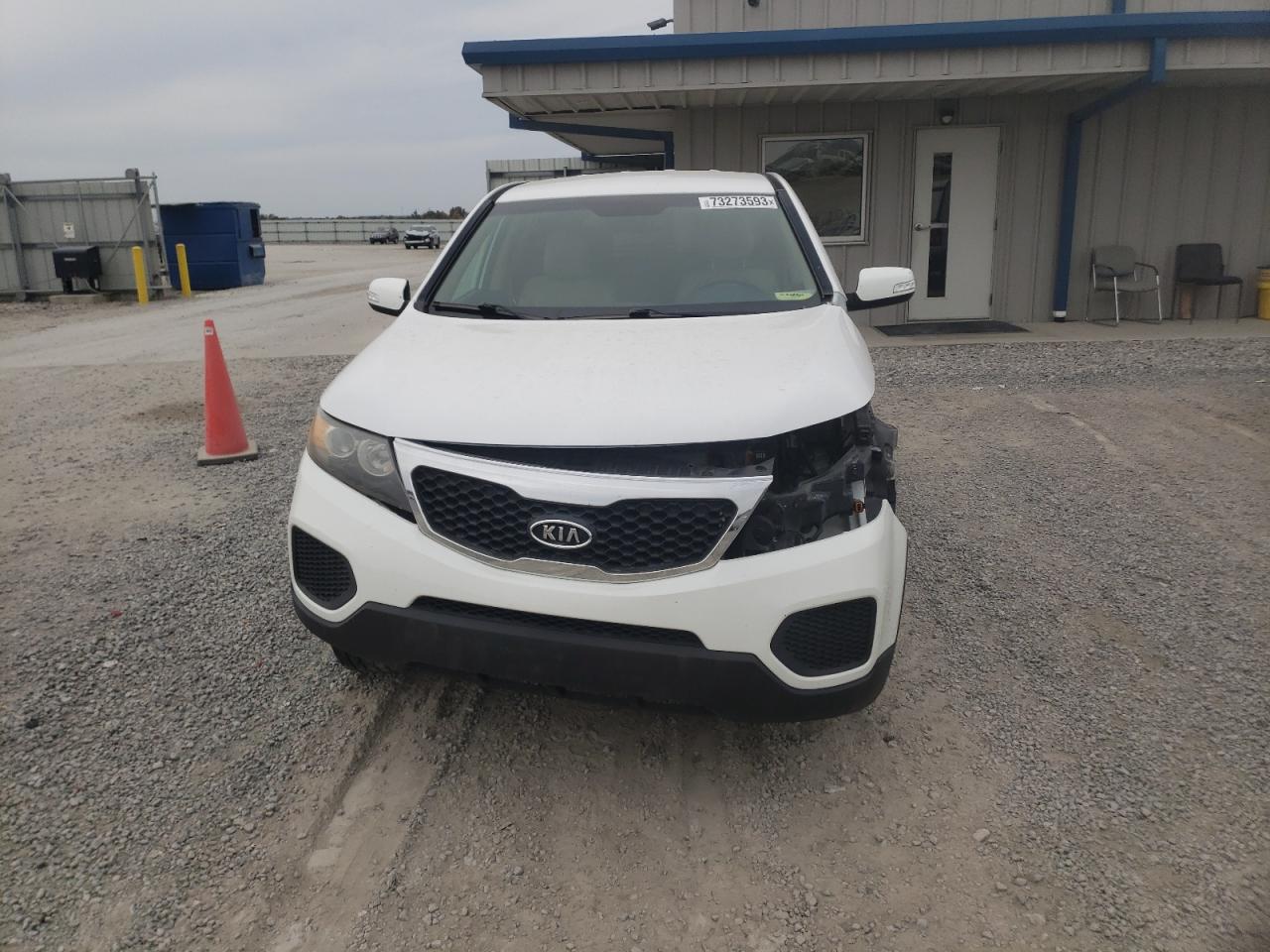 Photo 4 VIN: 5XYKTCA6XCG227201 - KIA SORENTO 