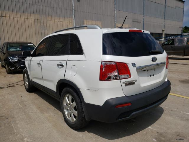 Photo 2 VIN: 5XYKTCA6XDG421373 - KIA SORENTO LX 