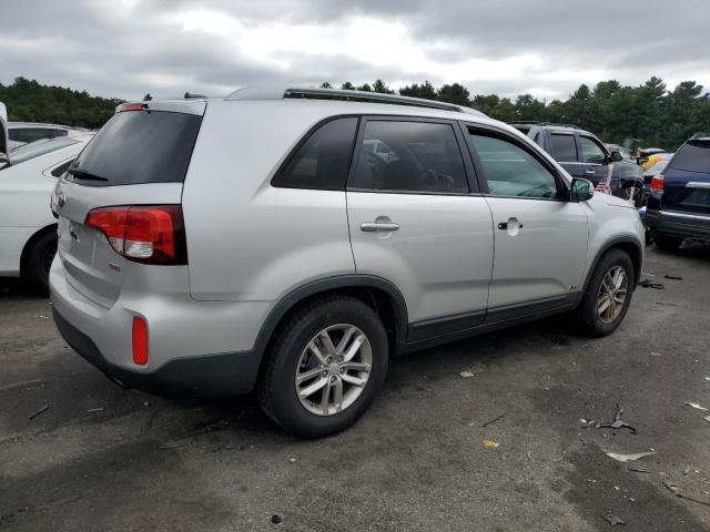 Photo 2 VIN: 5XYKTCA6XEG456075 - KIA SORENTO LX 