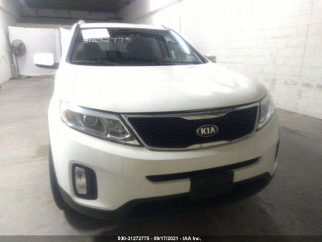 Photo 5 VIN: 5XYKTCA6XEG538498 - KIA SORENTO 