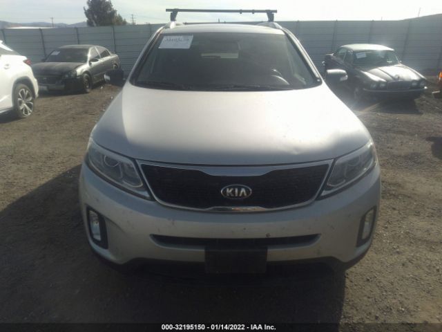 Photo 5 VIN: 5XYKTCA6XFG552550 - KIA SORENTO 