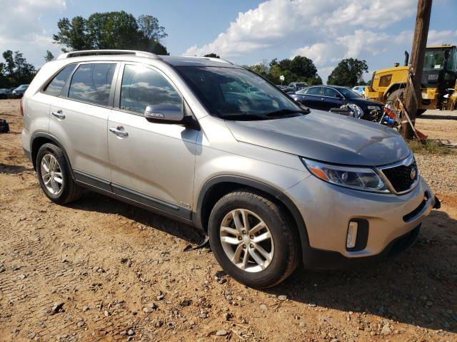 Photo 3 VIN: 5XYKTCA6XFG612696 - KIA SORENTO LX 