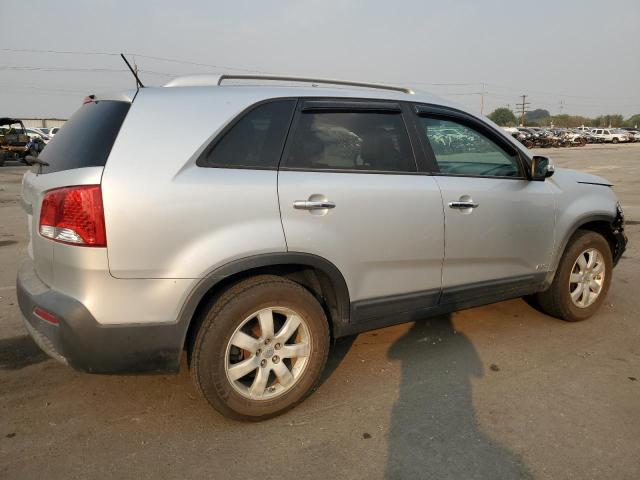 Photo 2 VIN: 5XYKTDA10BG029820 - KIA SORENTO 