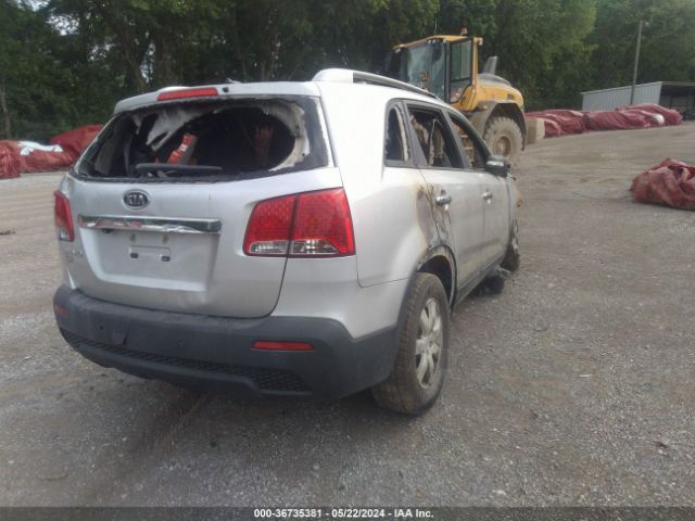 Photo 3 VIN: 5XYKTDA13BG071740 - KIA SORENTO 