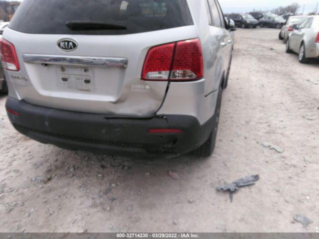 Photo 5 VIN: 5XYKTDA14BG070287 - KIA SORENTO 