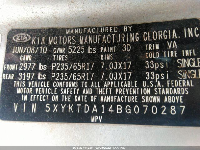 Photo 8 VIN: 5XYKTDA14BG070287 - KIA SORENTO 