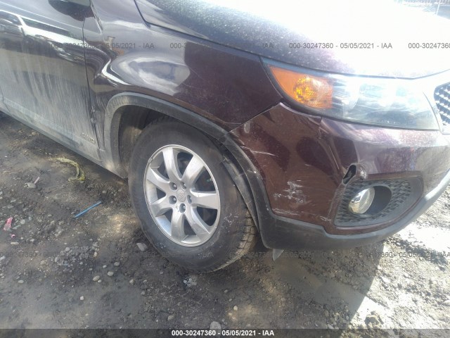 Photo 5 VIN: 5XYKTDA15BG163996 - KIA SORENTO 