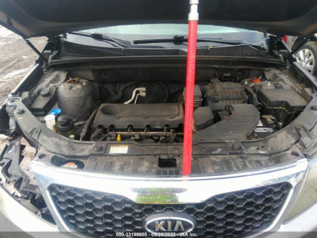 Photo 9 VIN: 5XYKTDA17BG173235 - KIA SORENTO 