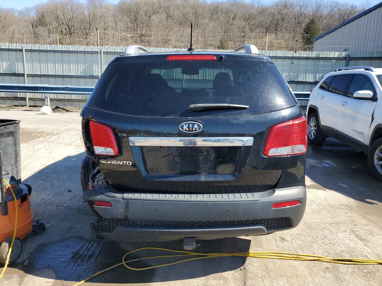 Photo 5 VIN: 5XYKTDA18BG154080 - KIA SORENTO 