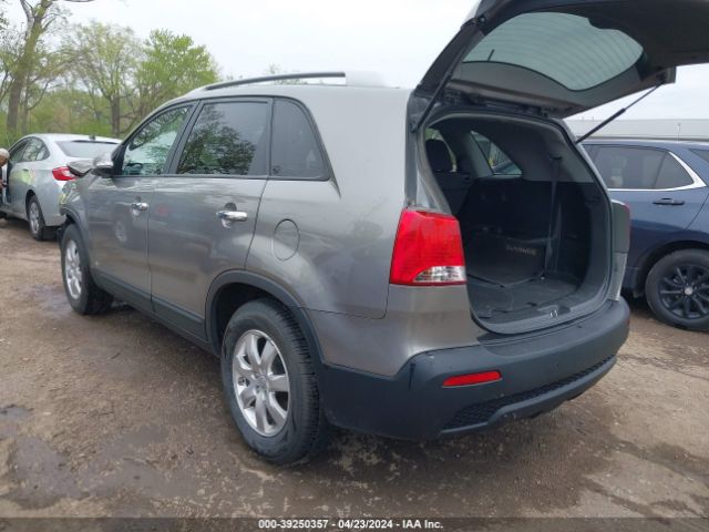 Photo 2 VIN: 5XYKTDA20DG372848 - KIA SORENTO 