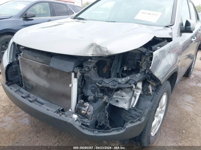 Photo 5 VIN: 5XYKTDA20DG372848 - KIA SORENTO 