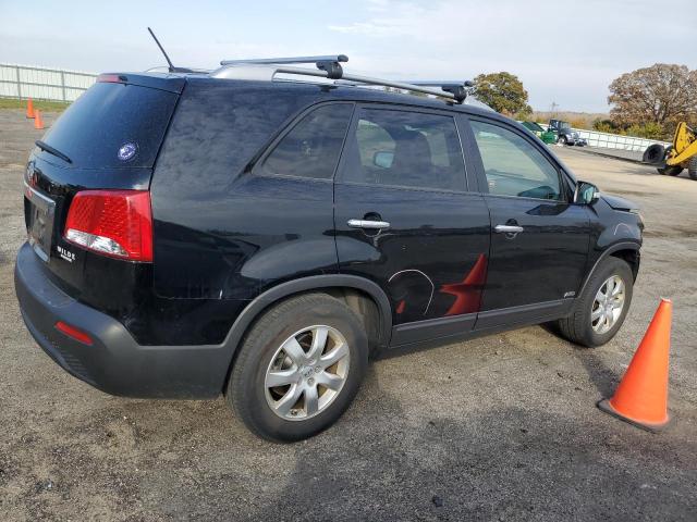 Photo 2 VIN: 5XYKTDA20DG402639 - KIA SORENTO LX 