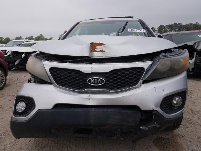 Photo 8 VIN: 5XYKTDA21BG136142 - KIA SORENTO BA 