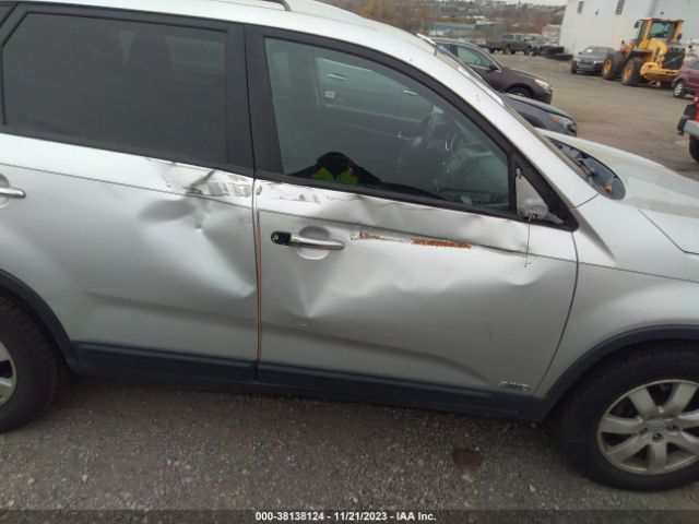 Photo 5 VIN: 5XYKTDA21CG196052 - KIA SORENTO 