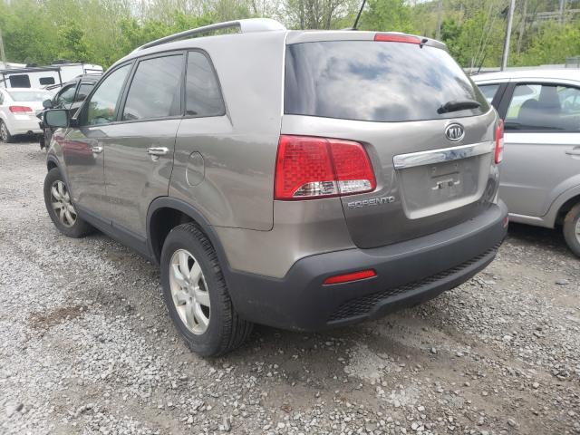 Photo 2 VIN: 5XYKTDA21DG389559 - KIA SORENTO LX 