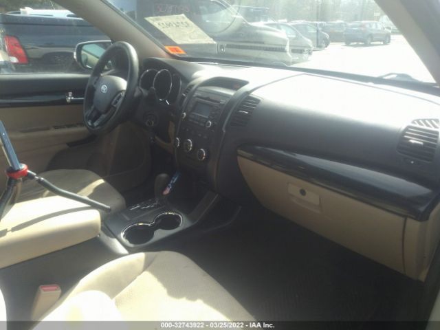 Photo 4 VIN: 5XYKTDA22DG323036 - KIA SORENTO 