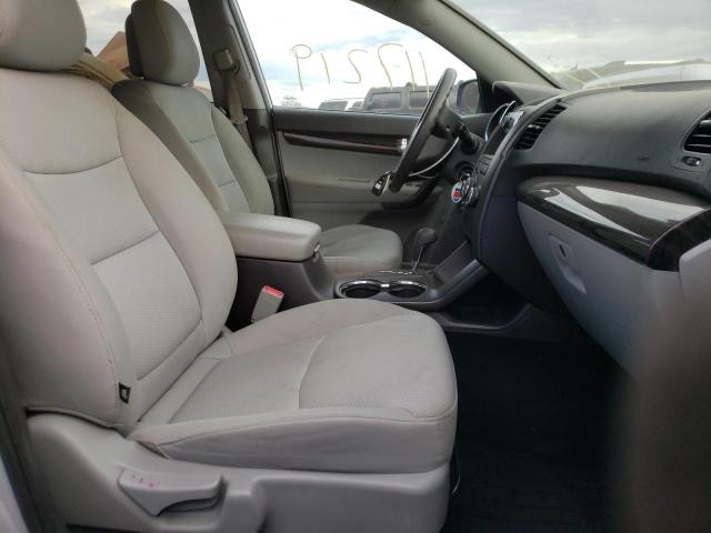 Photo 4 VIN: 5XYKTDA22DG419426 - KIA SORENTO LX 