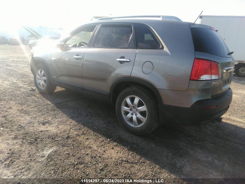 Photo 2 VIN: 5XYKTDA23CG210016 - KIA SORENTO 