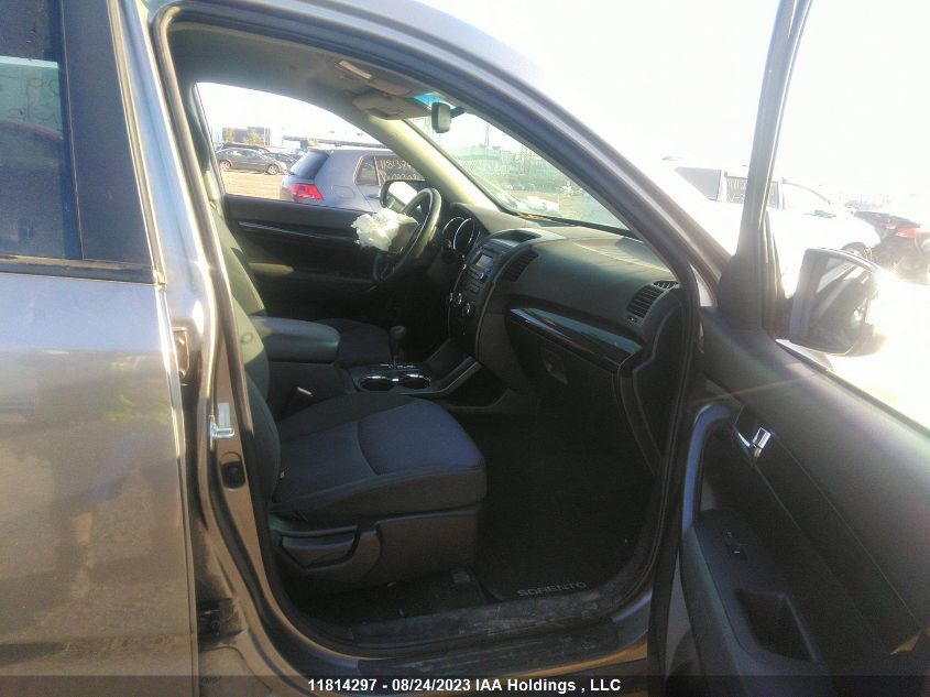 Photo 4 VIN: 5XYKTDA23CG210016 - KIA SORENTO 