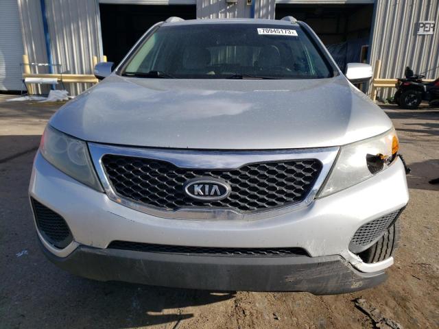 Photo 4 VIN: 5XYKTDA23DG311400 - KIA SORENTO LX 