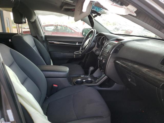 Photo 4 VIN: 5XYKTDA23DG312790 - KIA SORENTO 