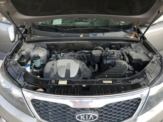 Photo 6 VIN: 5XYKTDA23DG312790 - KIA SORENTO 