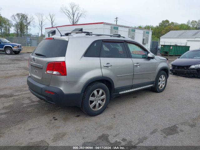 Photo 3 VIN: 5XYKTDA23DG333090 - KIA SORENTO 