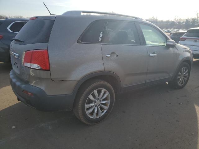 Photo 2 VIN: 5XYKTDA24BG095389 - KIA SORENTO 