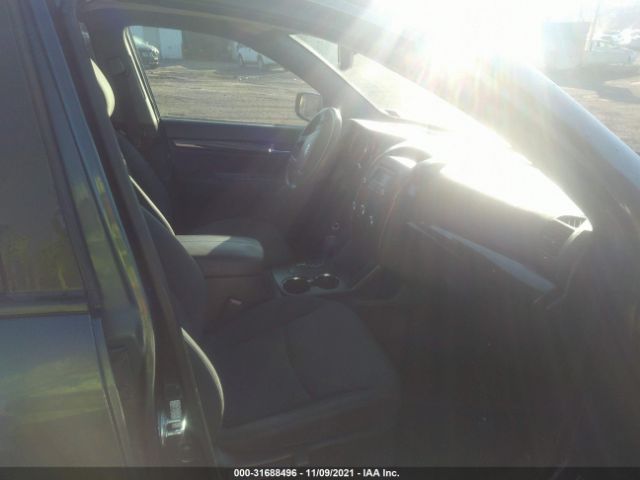 Photo 4 VIN: 5XYKTDA24BG120274 - KIA SORENTO 