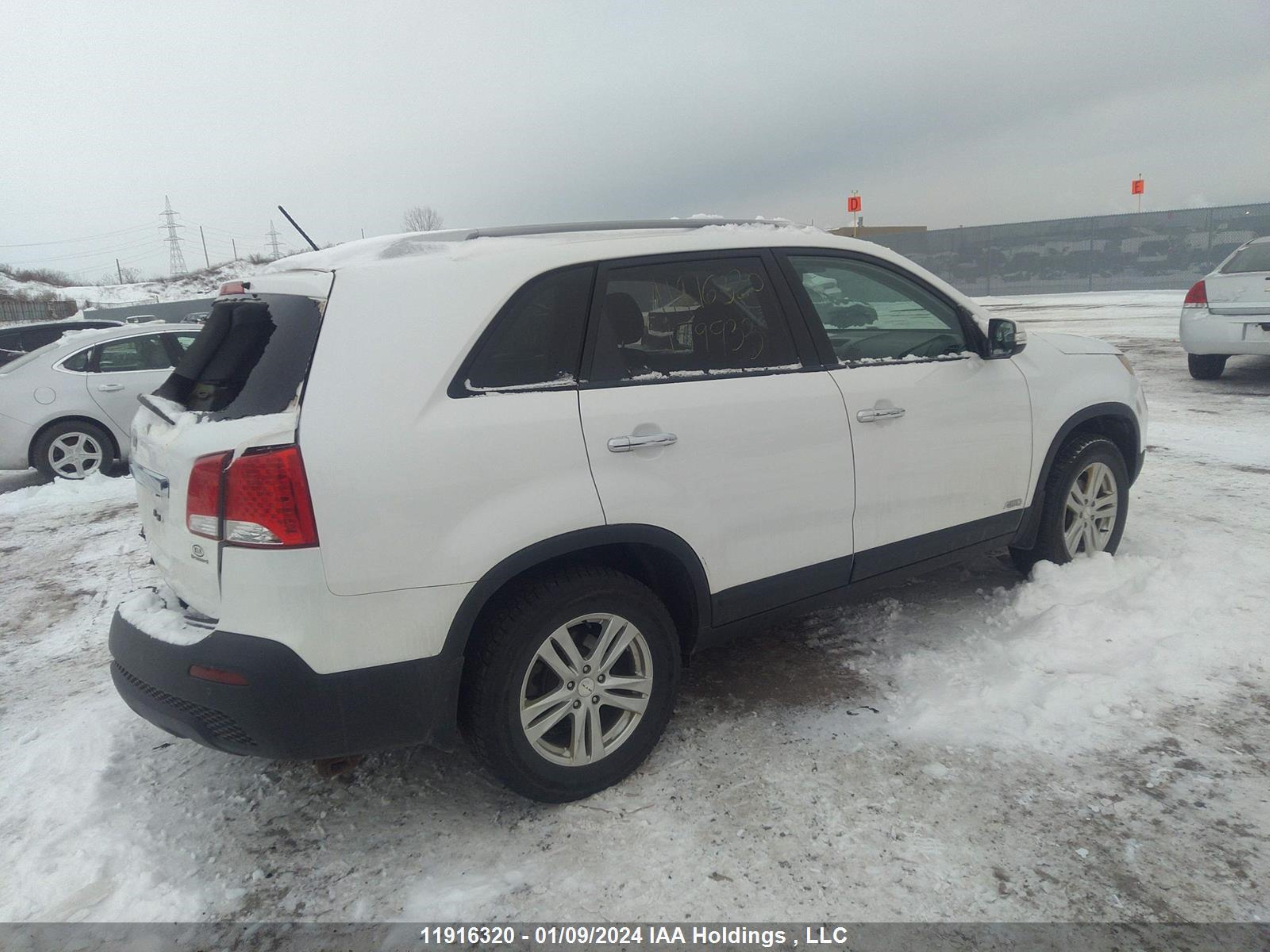 Photo 3 VIN: 5XYKTDA24BG159933 - KIA SORENTO 