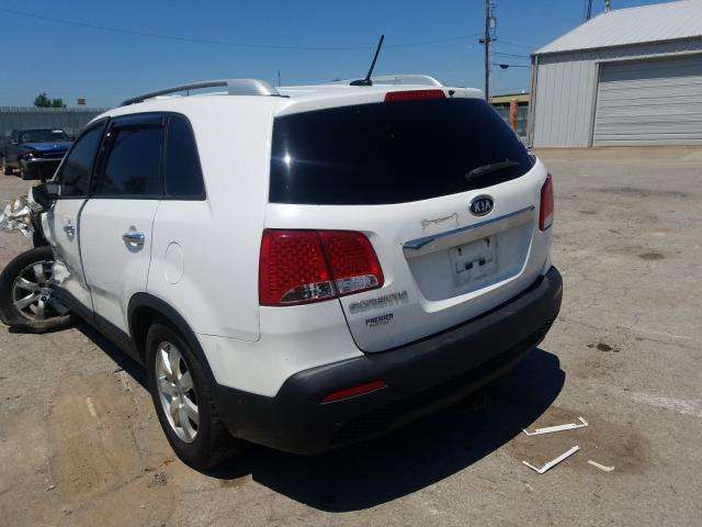 Photo 2 VIN: 5XYKTDA24DG327668 - KIA SORENTO LX 