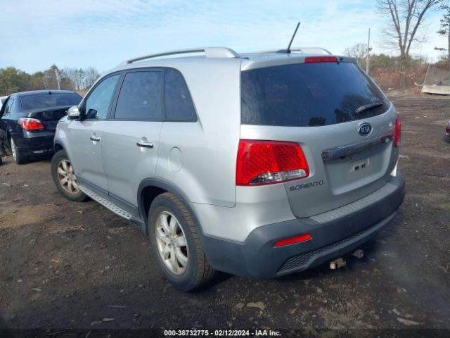 Photo 2 VIN: 5XYKTDA24DG340419 - KIA SORENTO 