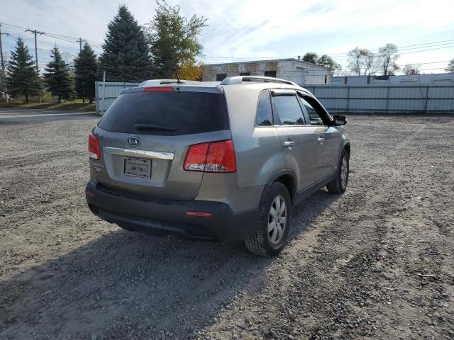 Photo 3 VIN: 5XYKTDA25DG328098 - KIA SORENTO LX 