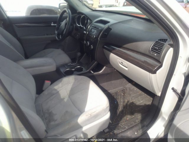 Photo 4 VIN: 5XYKTDA25DG368794 - KIA SORENTO 