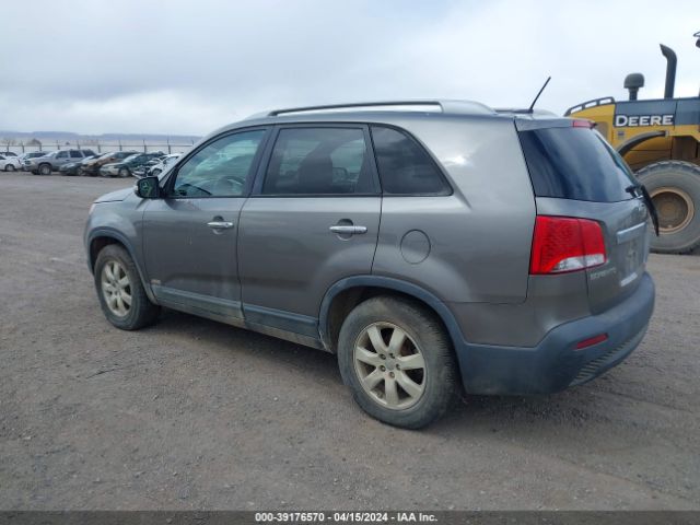 Photo 2 VIN: 5XYKTDA25DG389497 - KIA SORENTO 