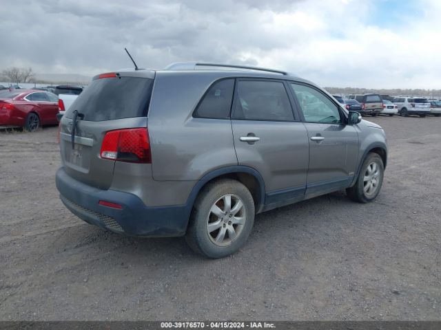 Photo 3 VIN: 5XYKTDA25DG389497 - KIA SORENTO 