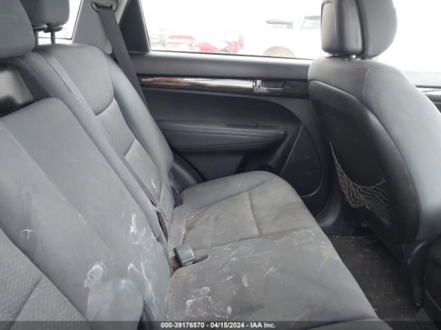 Photo 7 VIN: 5XYKTDA25DG389497 - KIA SORENTO 