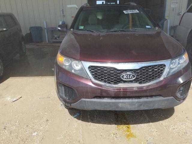 Photo 8 VIN: 5XYKTDA25DG390505 - KIA SORENTO LX 