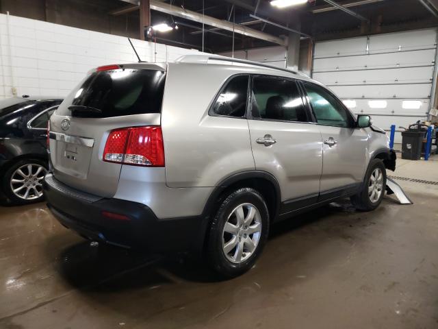 Photo 3 VIN: 5XYKTDA25DG415998 - KIA SORENTO LX 