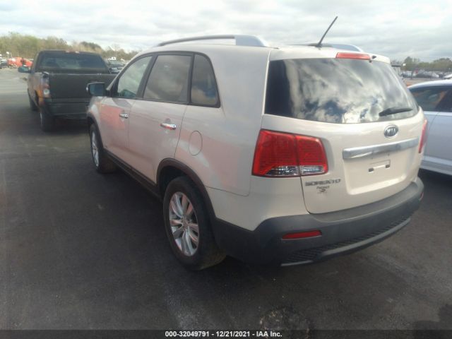 Photo 2 VIN: 5XYKTDA26BG060711 - KIA SORENTO 