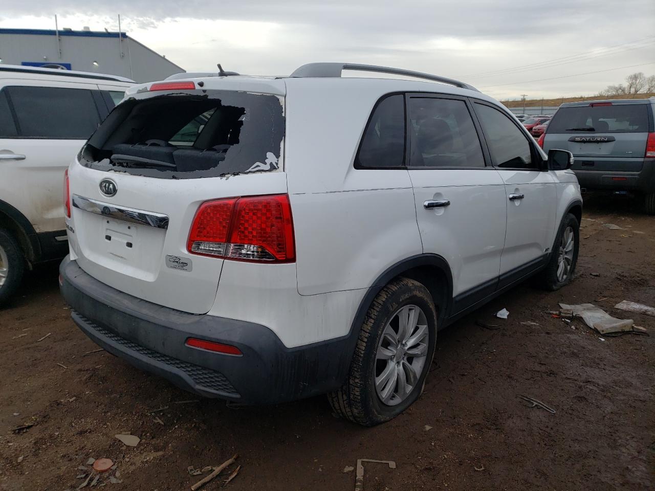 Photo 2 VIN: 5XYKTDA26BG084152 - KIA SORENTO 