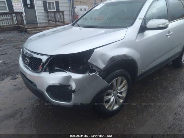 Photo 5 VIN: 5XYKTDA27BG083124 - KIA SORENTO 